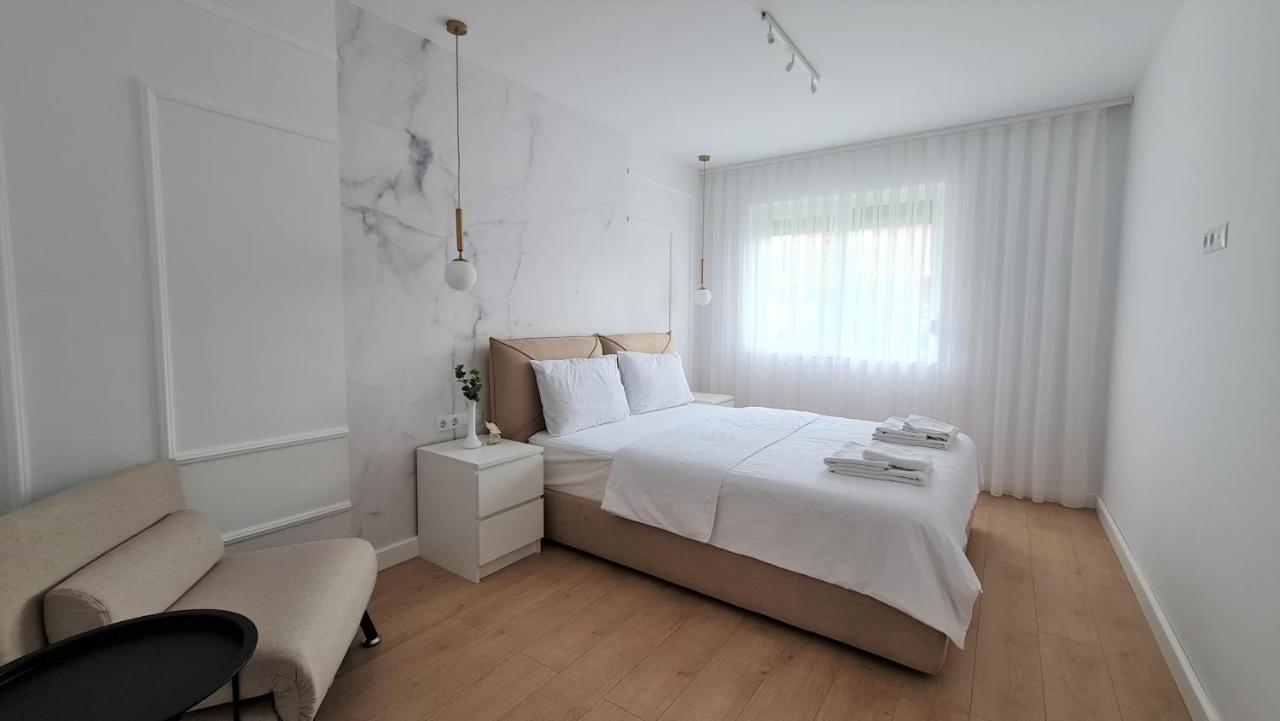 Sara Apartment Oradea Exterior photo